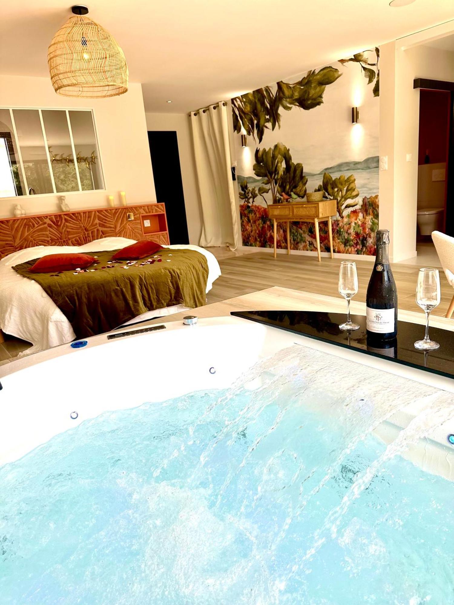 Les Suites Du Payre - Suite Romance Saint-Hilaire-de-Talmont Eksteriør bilde