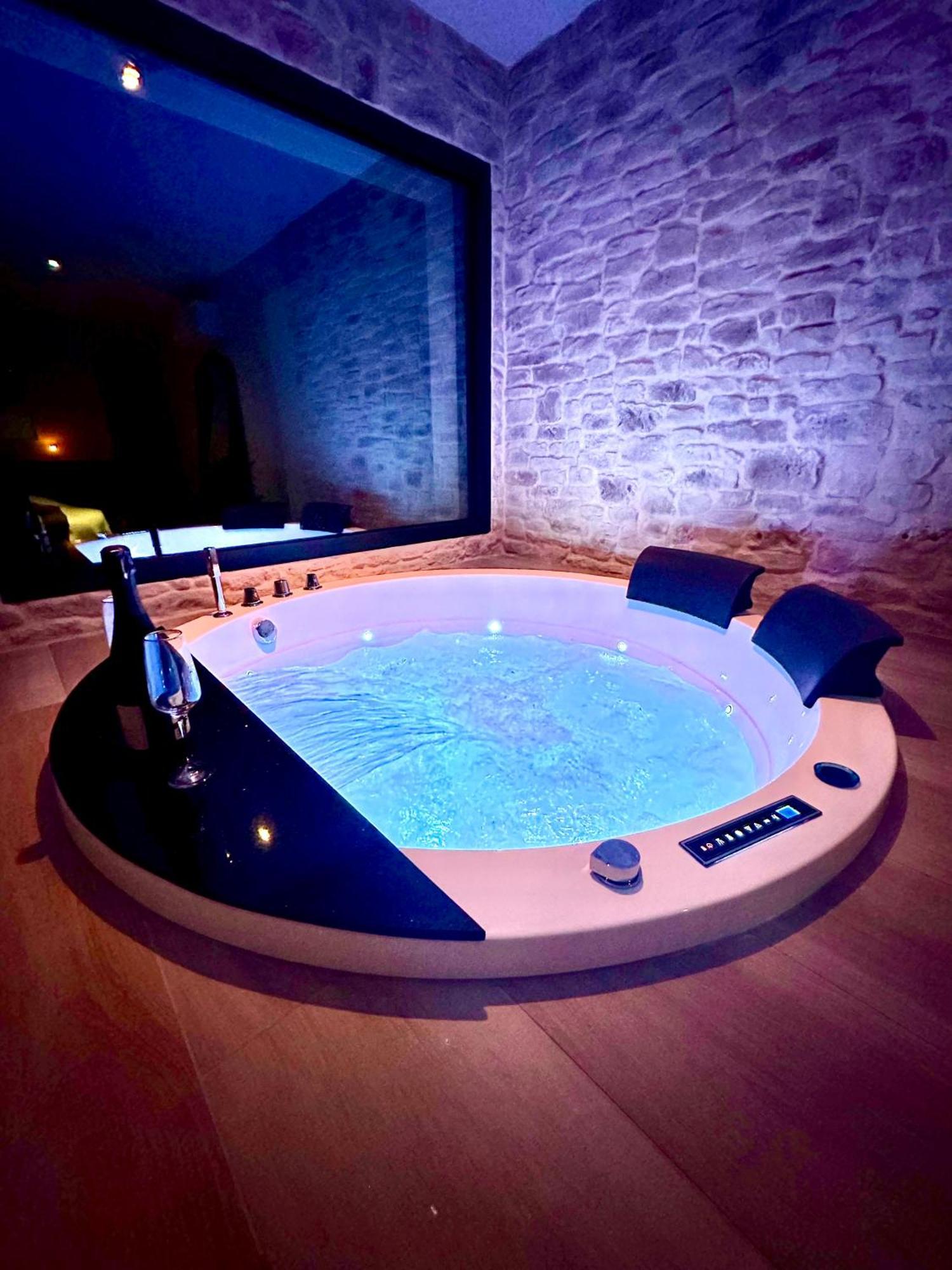 Les Suites Du Payre - Suite Romance Saint-Hilaire-de-Talmont Eksteriør bilde