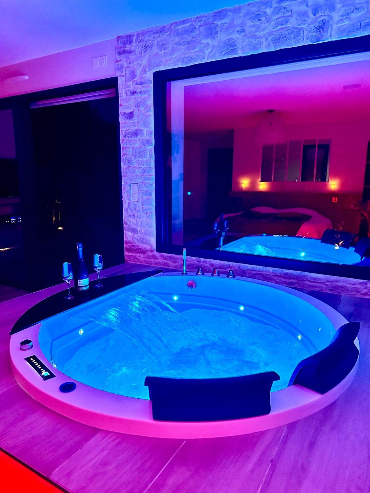 Les Suites Du Payre - Suite Romance Saint-Hilaire-de-Talmont Eksteriør bilde