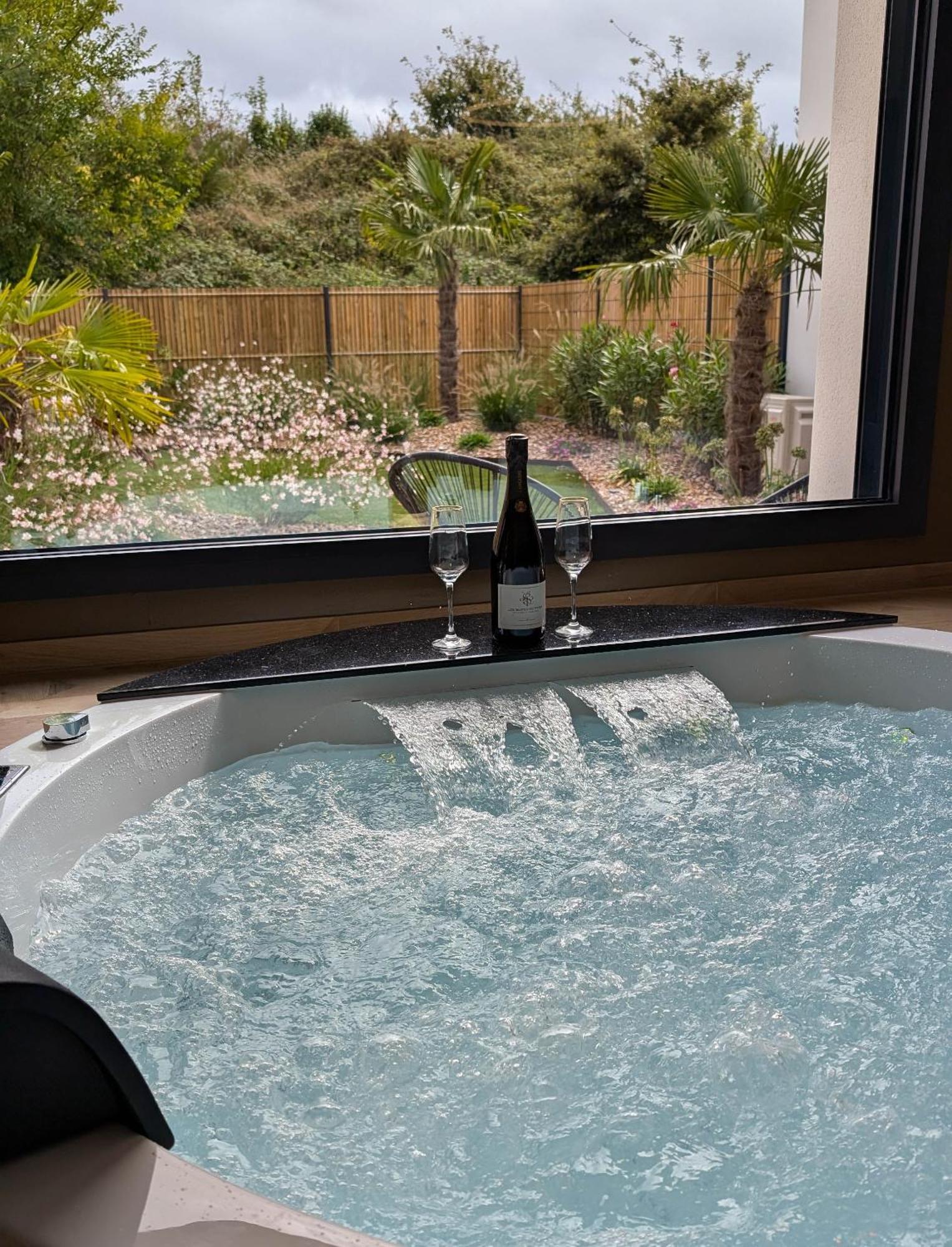 Les Suites Du Payre - Suite Romance Saint-Hilaire-de-Talmont Eksteriør bilde