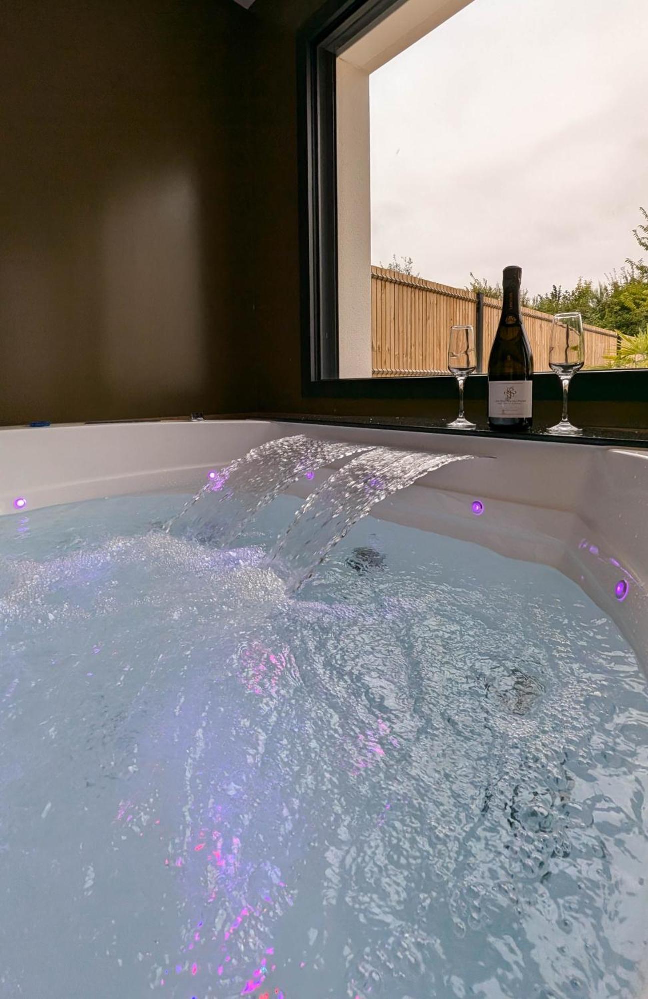 Les Suites Du Payre - Suite Romance Saint-Hilaire-de-Talmont Eksteriør bilde